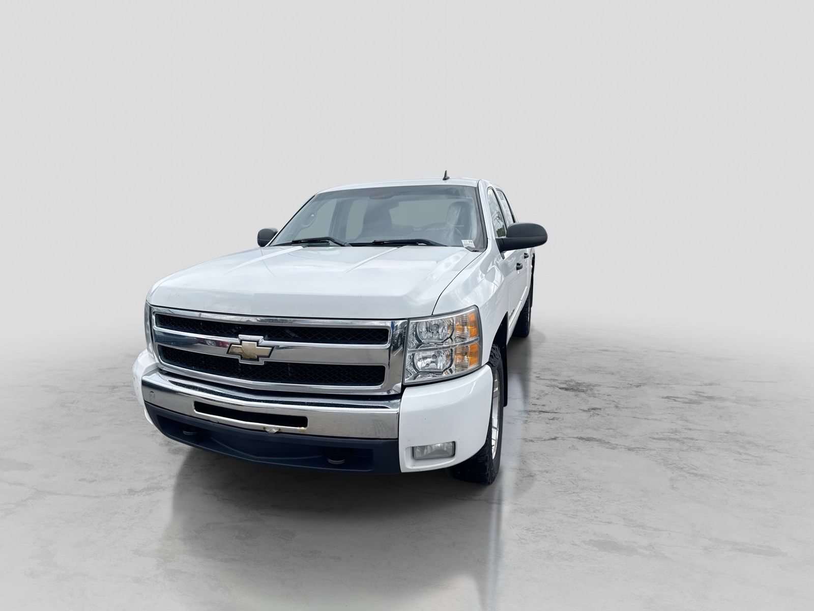 Thumbnail: 2011 Chevrolet Silverado 1500 - 18