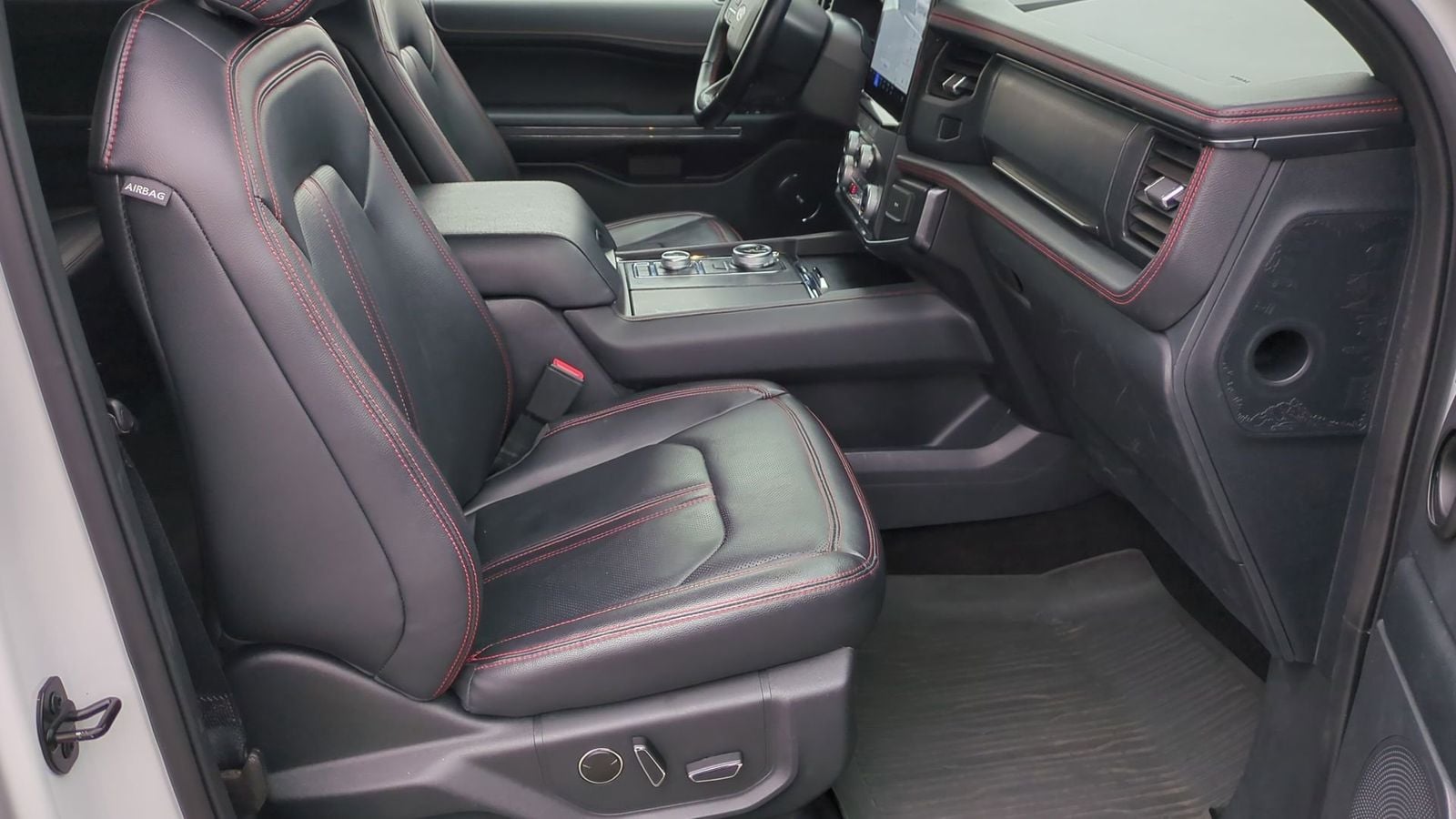 Thumbnail: 2022 Ford Expedition MAX - 24