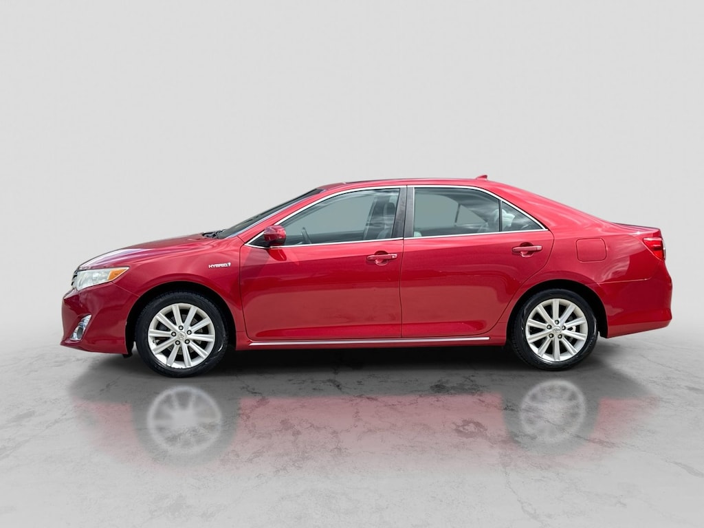Used 2012 Toyota Camry Hybrid XLE Sedan