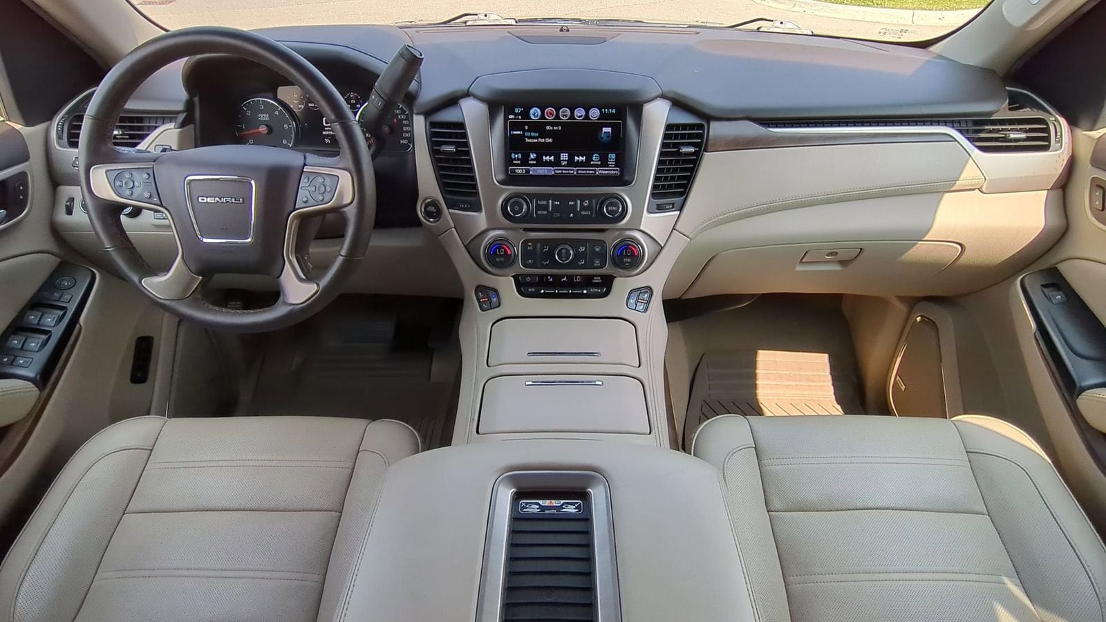 Thumbnail: 2018 GMC Yukon - 17