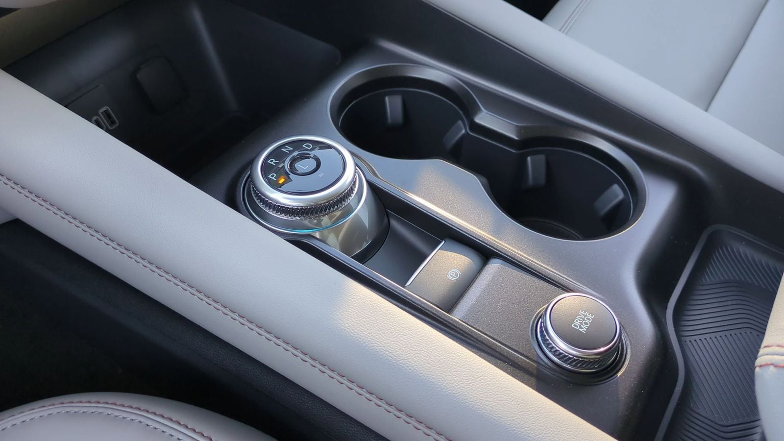 Thumbnail: 2026 Ford Explorer - 32