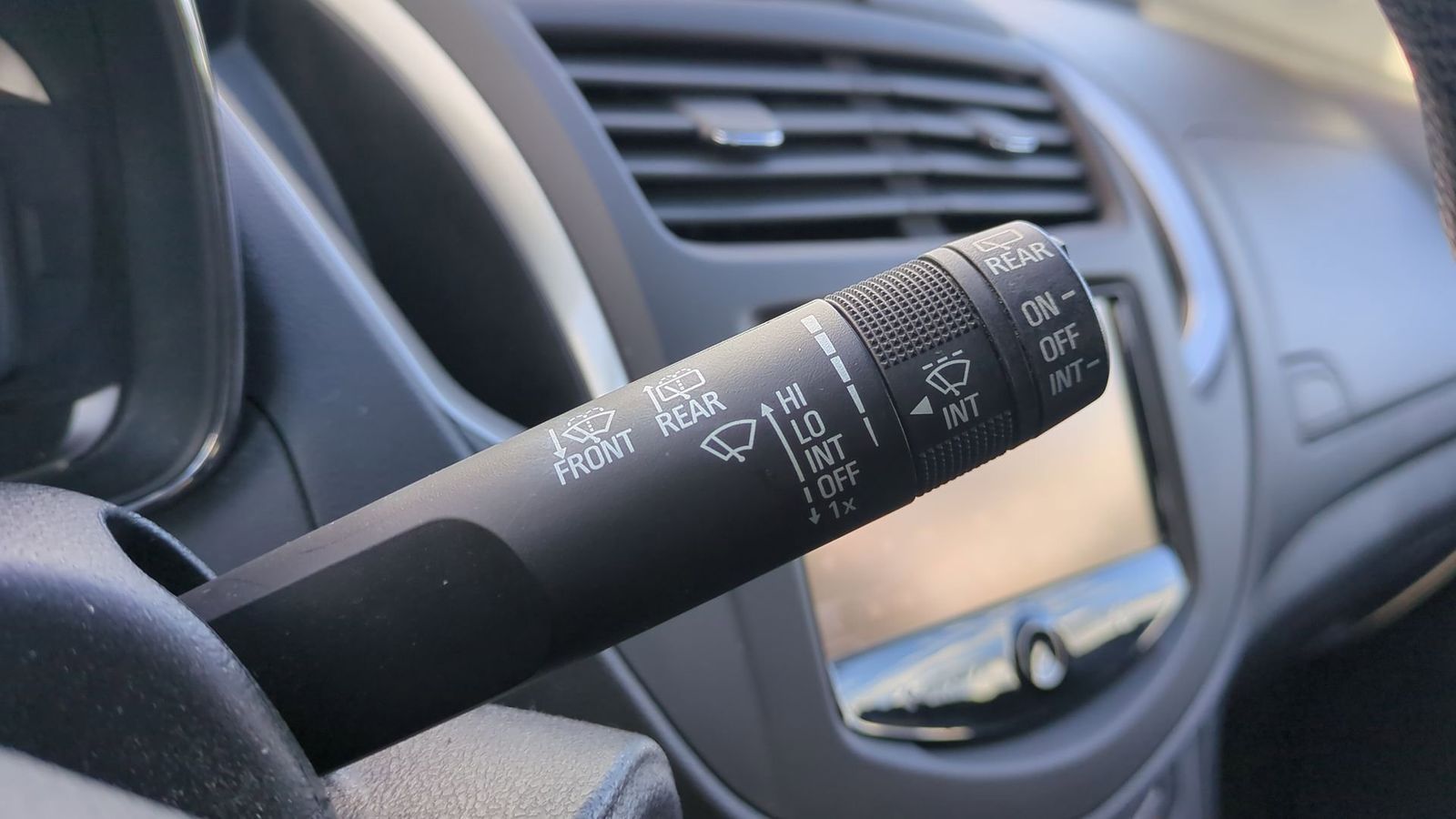 Thumbnail: 2016 Chevrolet Trax - 26