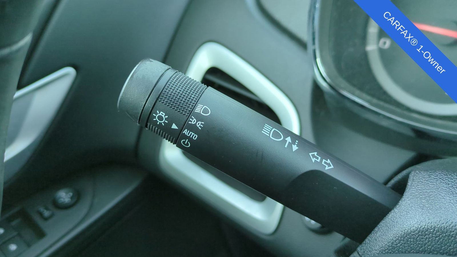 Thumbnail: 2016 GMC Terrain - 28