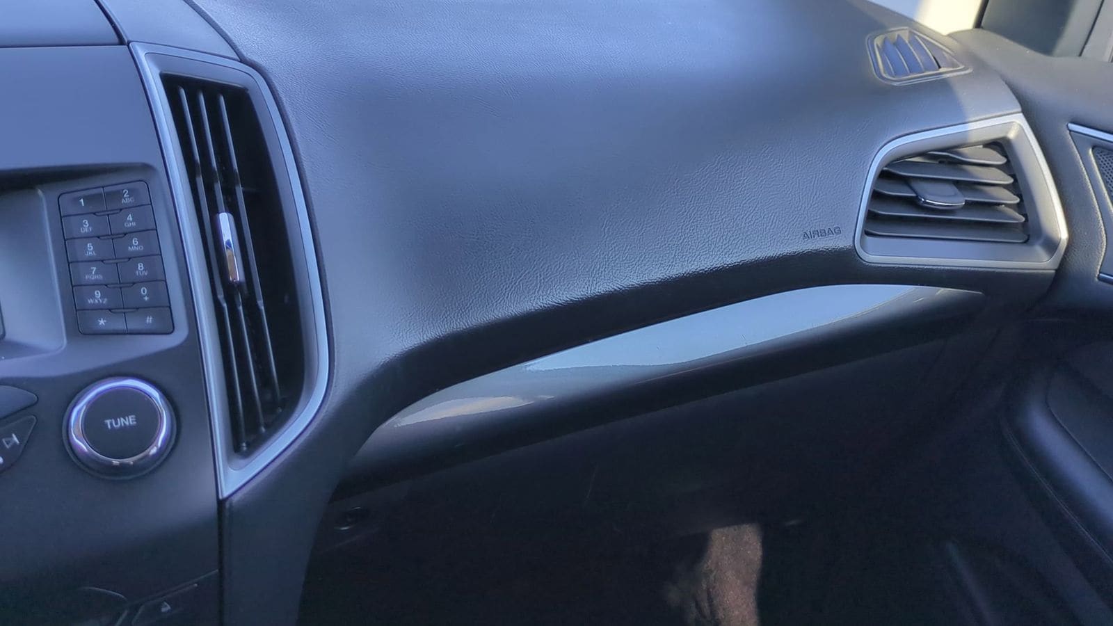 Thumbnail: 2018 Ford Edge - 19