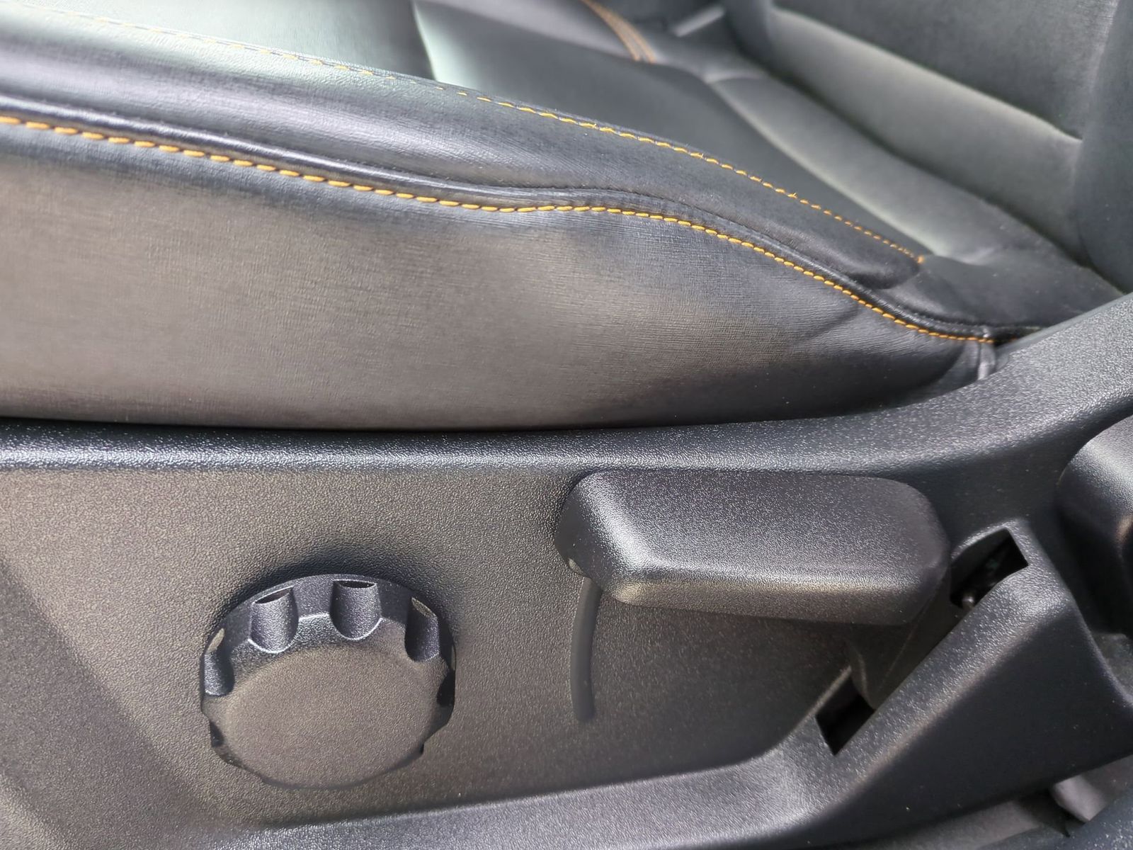 Thumbnail: 2022 Ford Bronco - 22