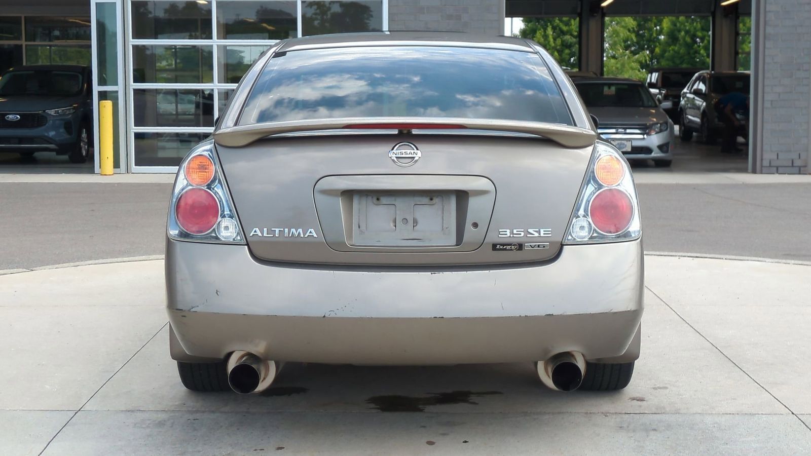 Thumbnail: 2003 Nissan Altima - 8