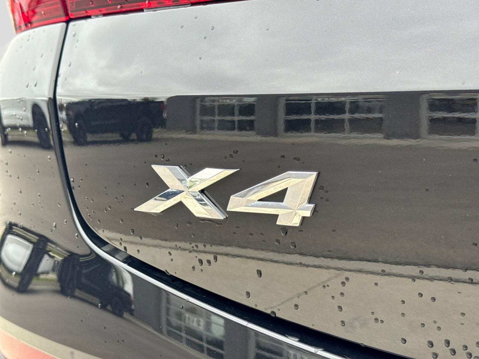 Thumbnail: 2022 BMW X4 - 14