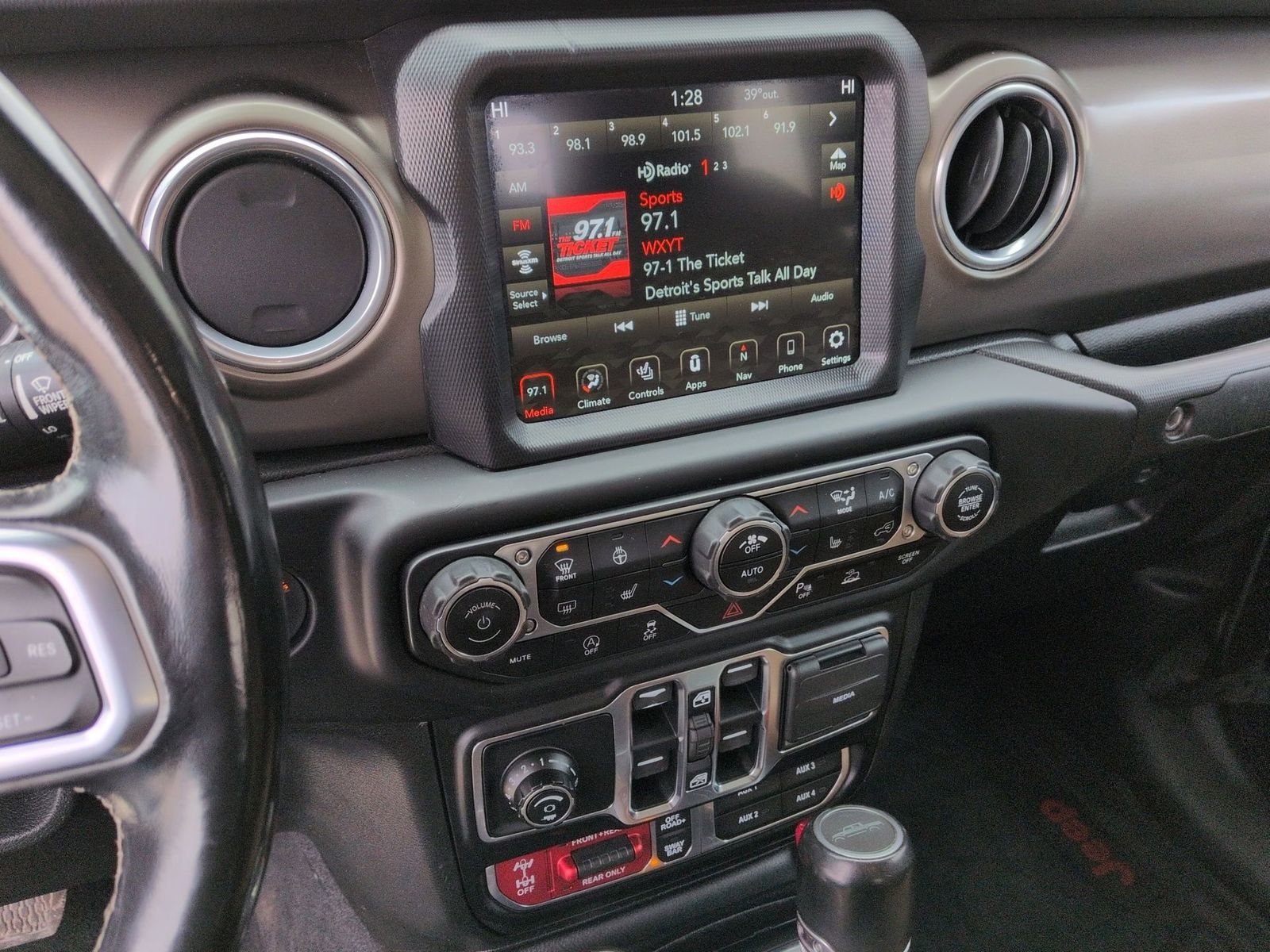 Thumbnail: 2020 Jeep Gladiator - 34