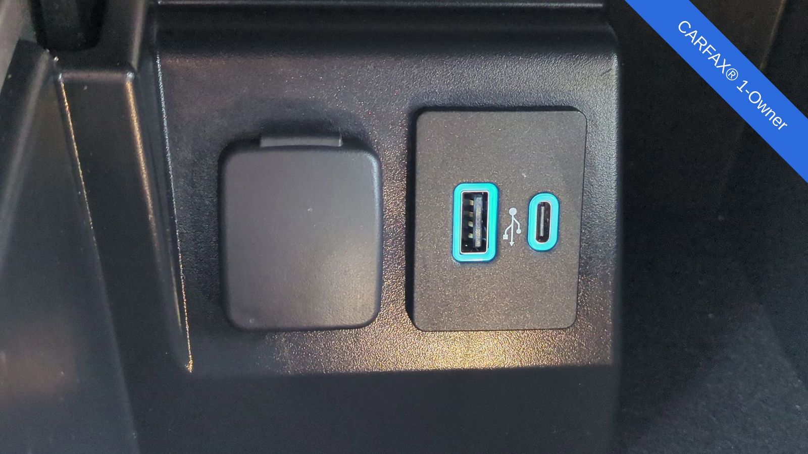 Thumbnail: 2023 Ford Explorer - 34