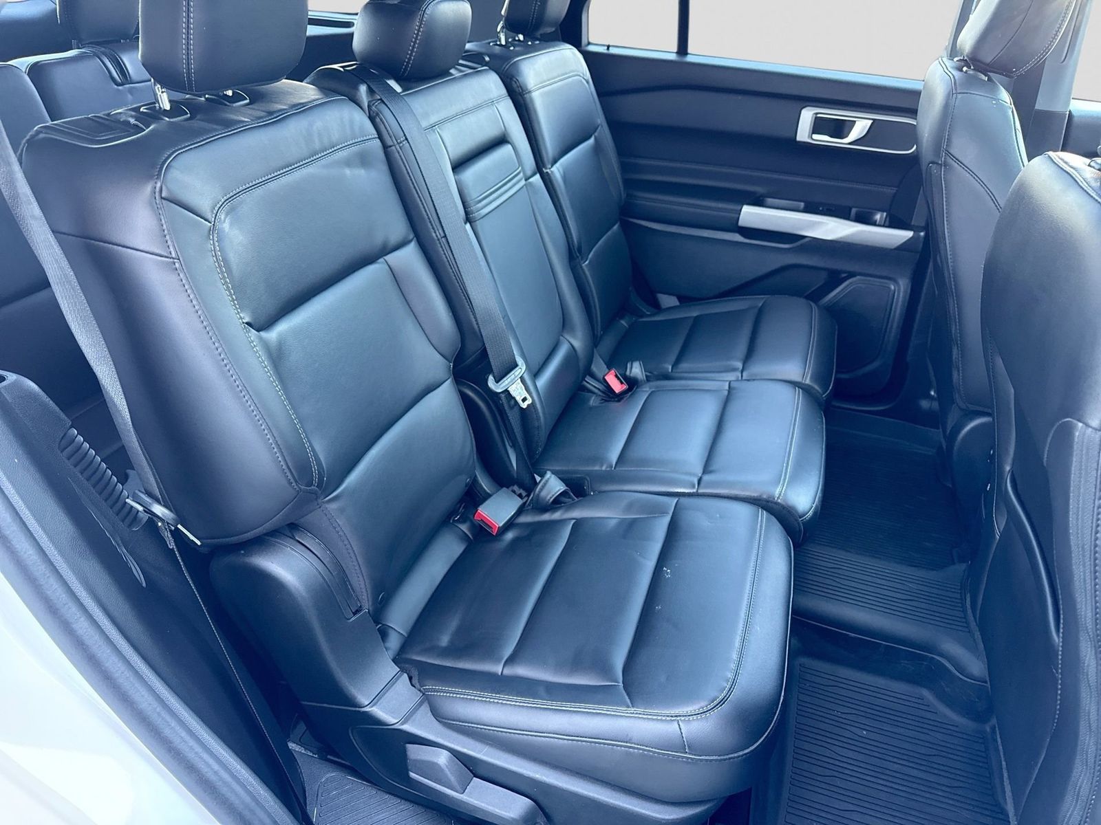 Thumbnail: 2022 Ford Explorer - 22