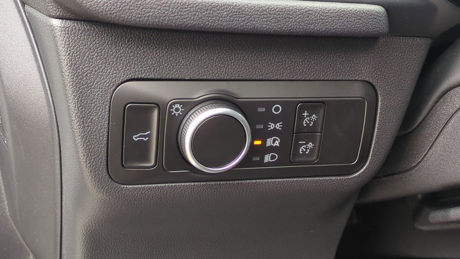 Thumbnail: 2025 Ford Escape - 15