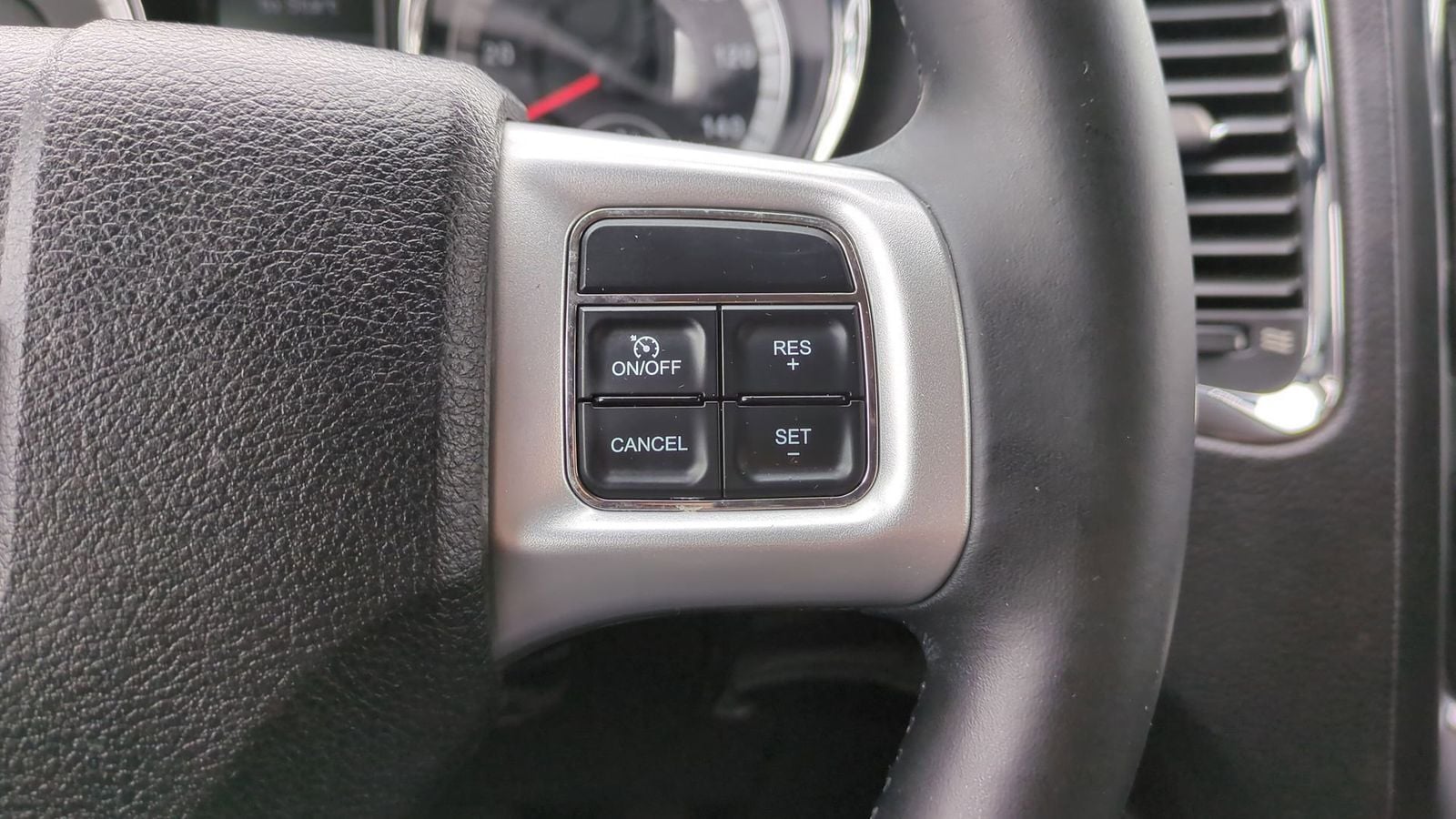 Thumbnail: 2011 Dodge Durango - 22