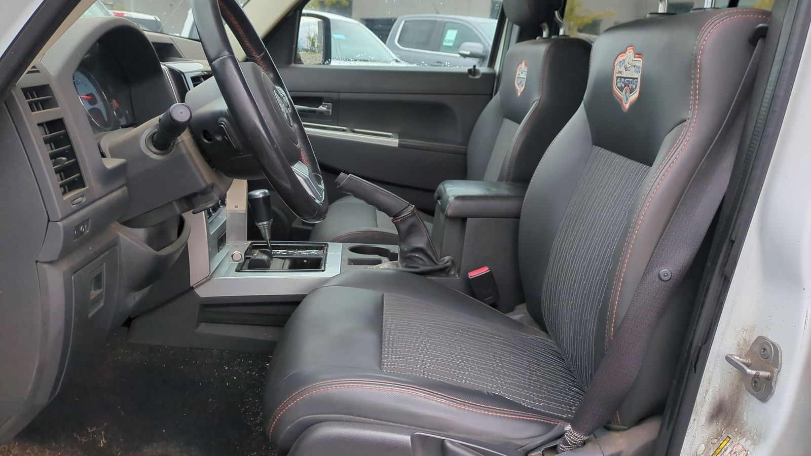 Thumbnail: 2012 Jeep Liberty - 8