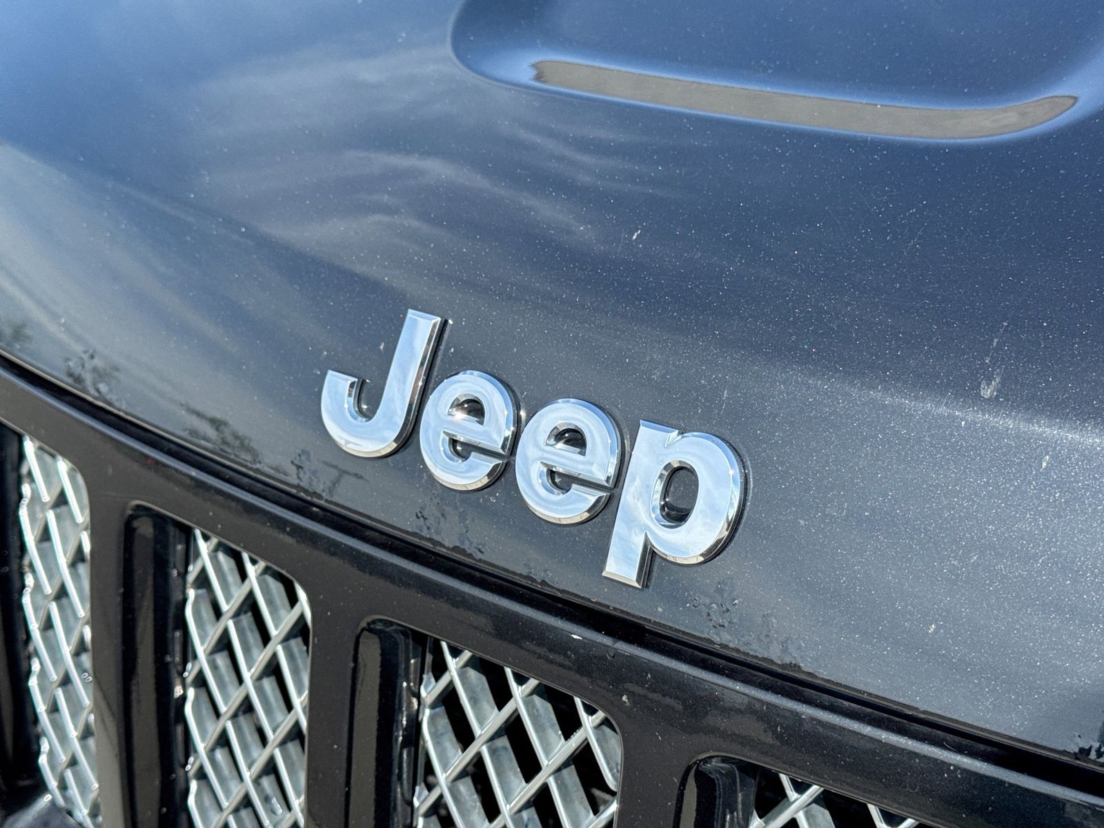 Thumbnail: 2012 Jeep Grand Cherokee - 13