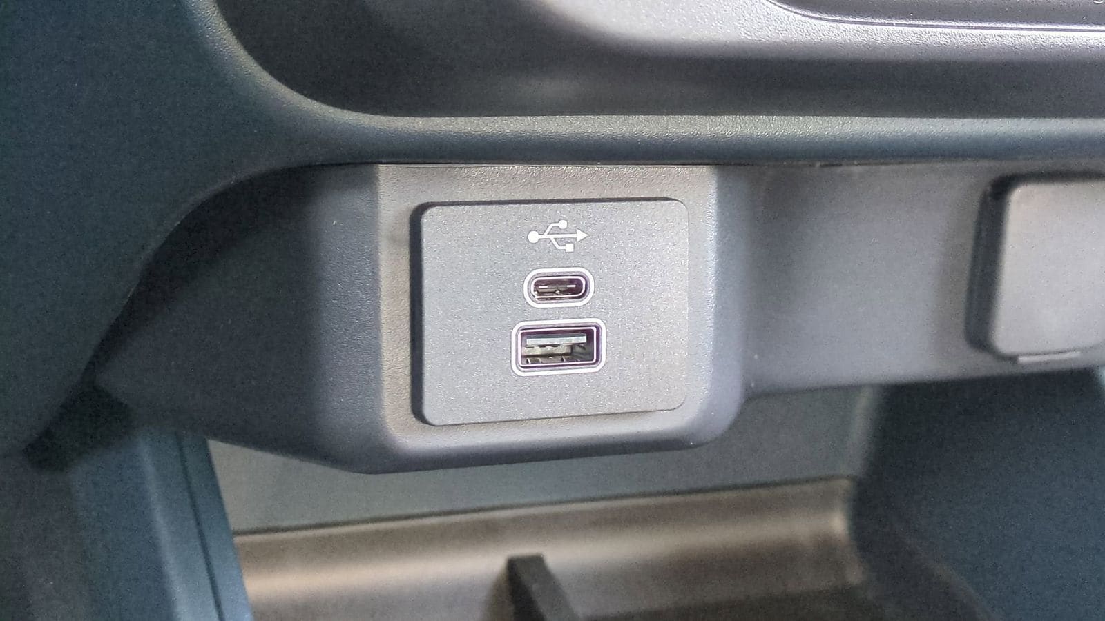 Thumbnail: 2025 Ford Maverick - 30