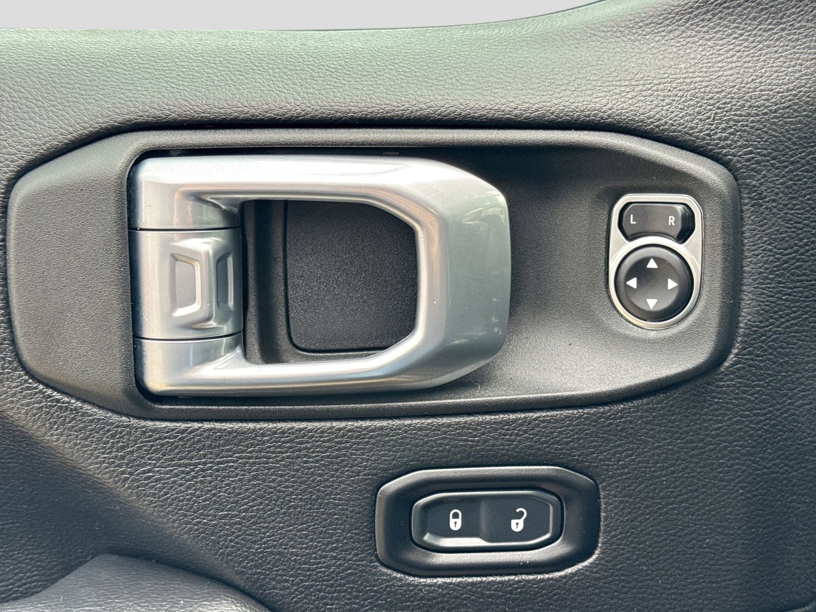 Thumbnail: 2021 Jeep Wrangler - 17