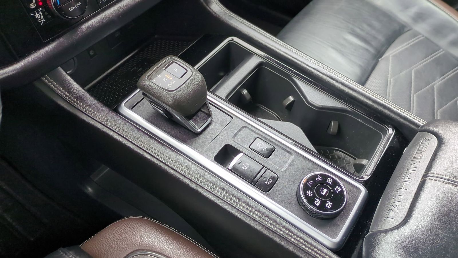 Thumbnail: 2022 Nissan Pathfinder - 34