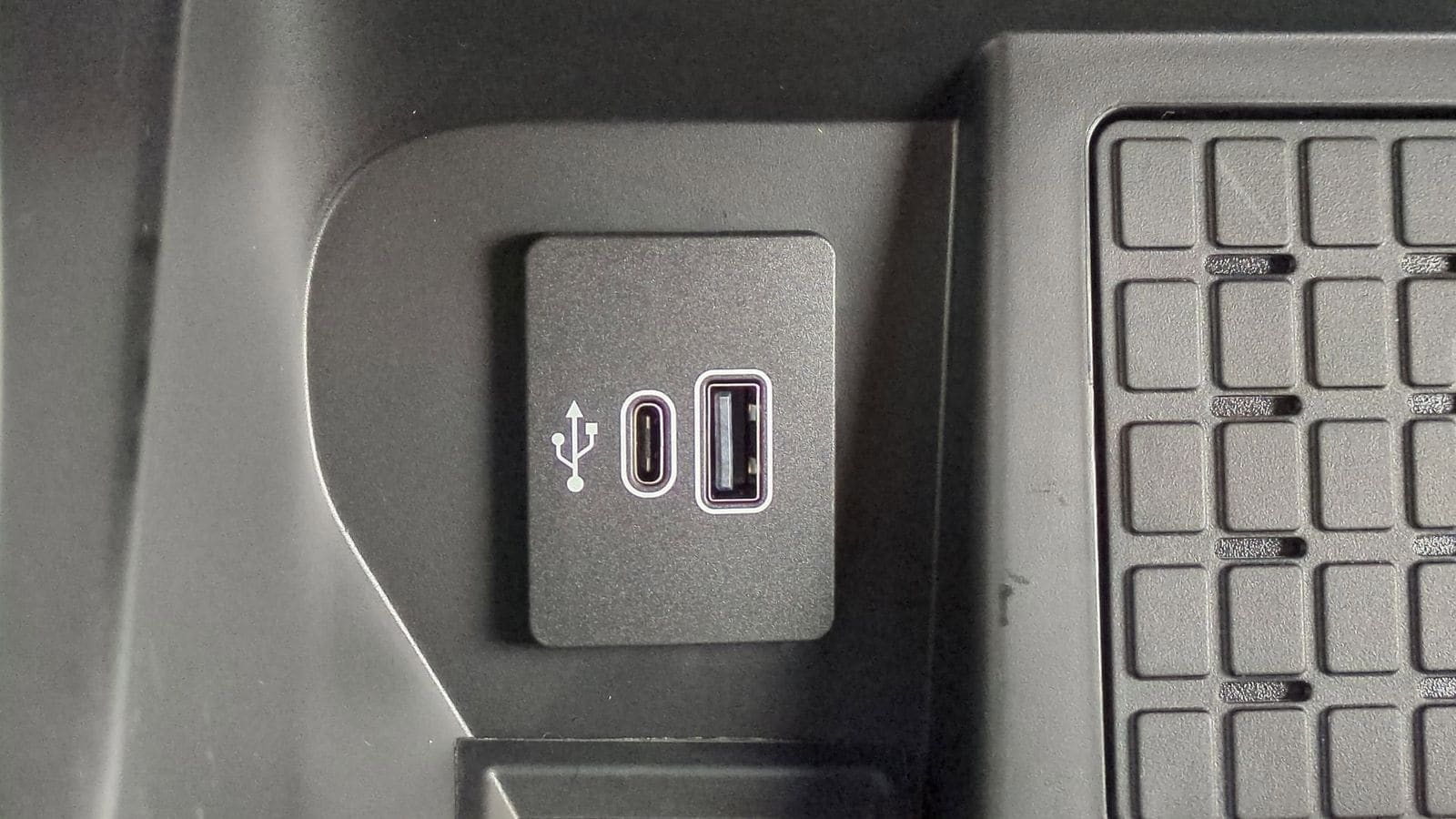 Thumbnail: 2025 Ford F-150 - 30