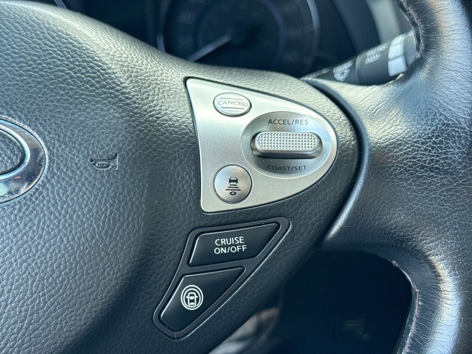 Thumbnail: 2012 INFINITI FX35 - 26