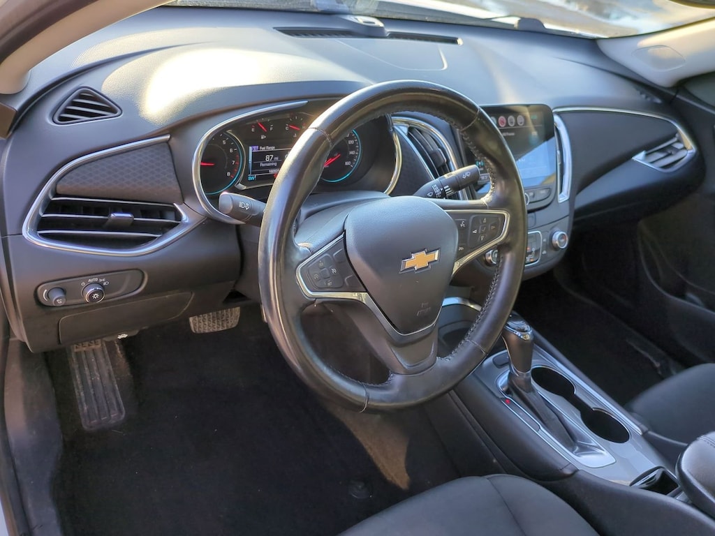 Used 2017 Chevrolet Malibu LT Sedan