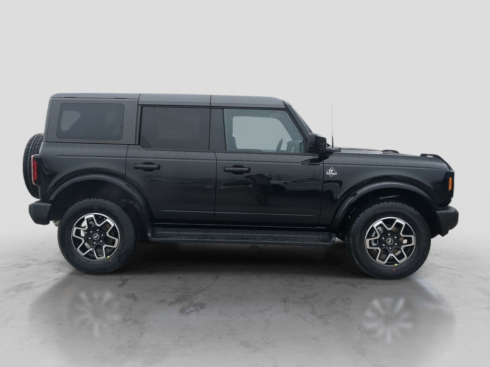 Thumbnail: 2025 Ford Bronco - 7