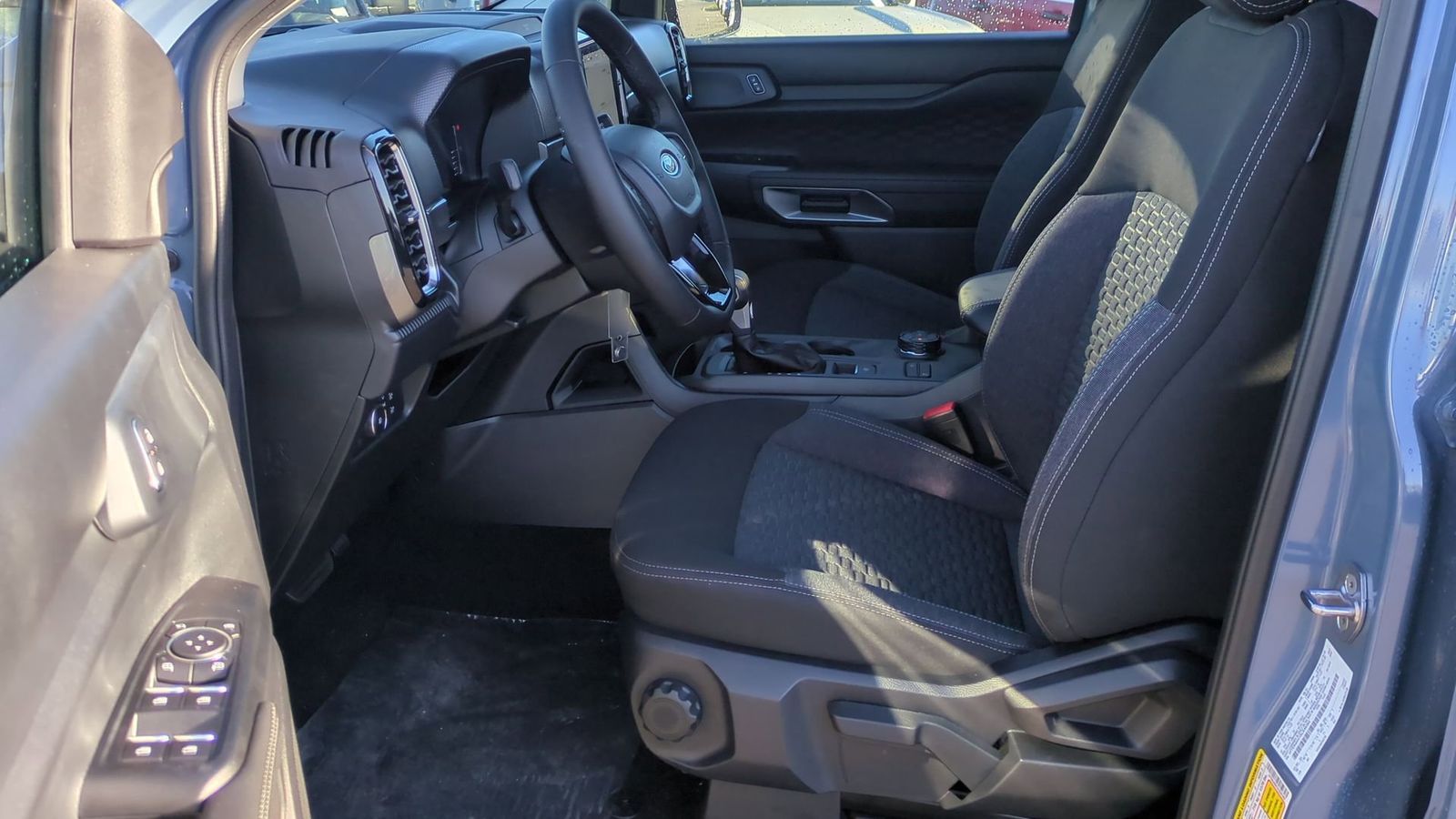 Thumbnail: 2025 Ford Ranger - 15