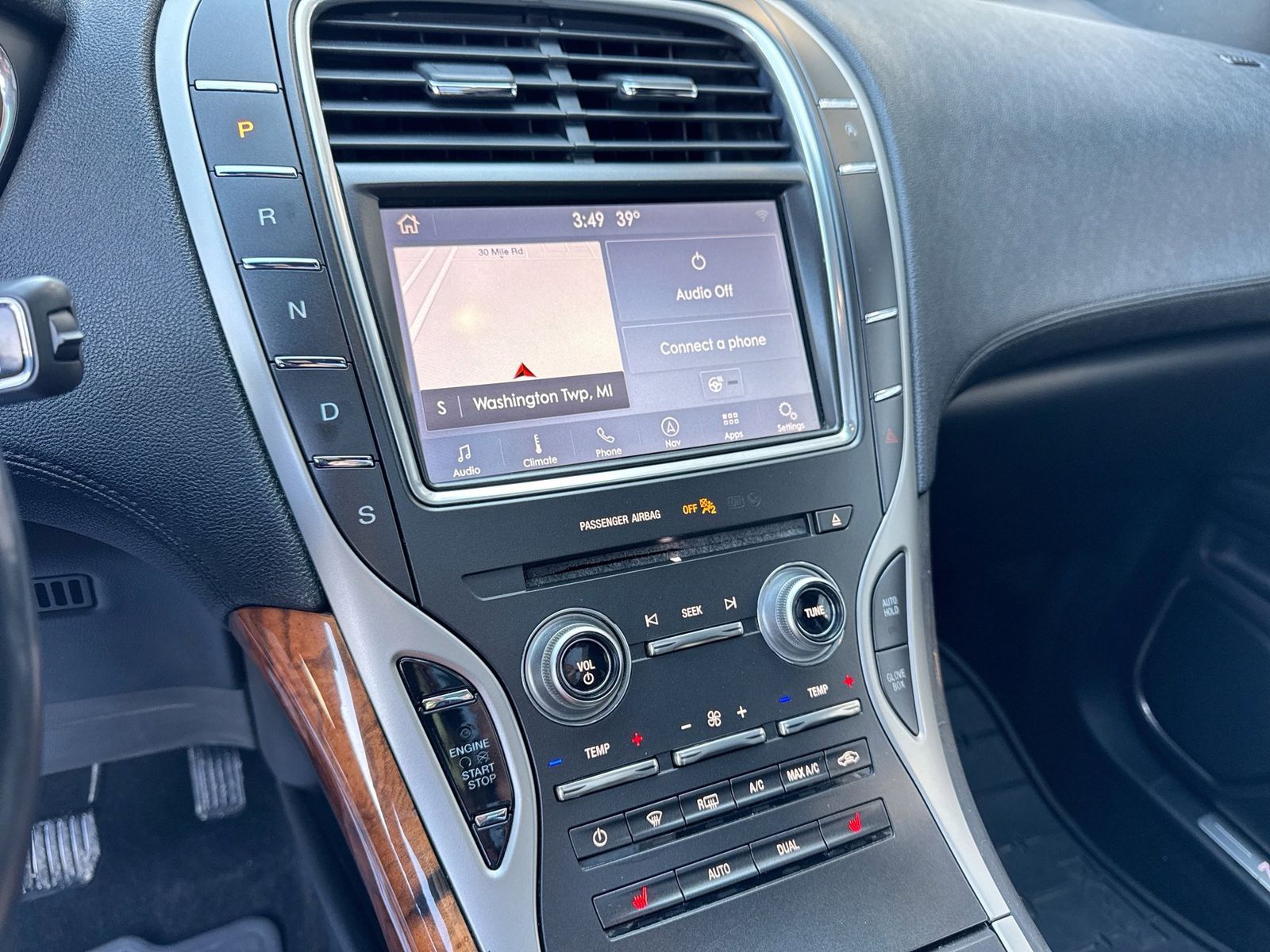 Thumbnail: 2019 Lincoln Nautilus - 29