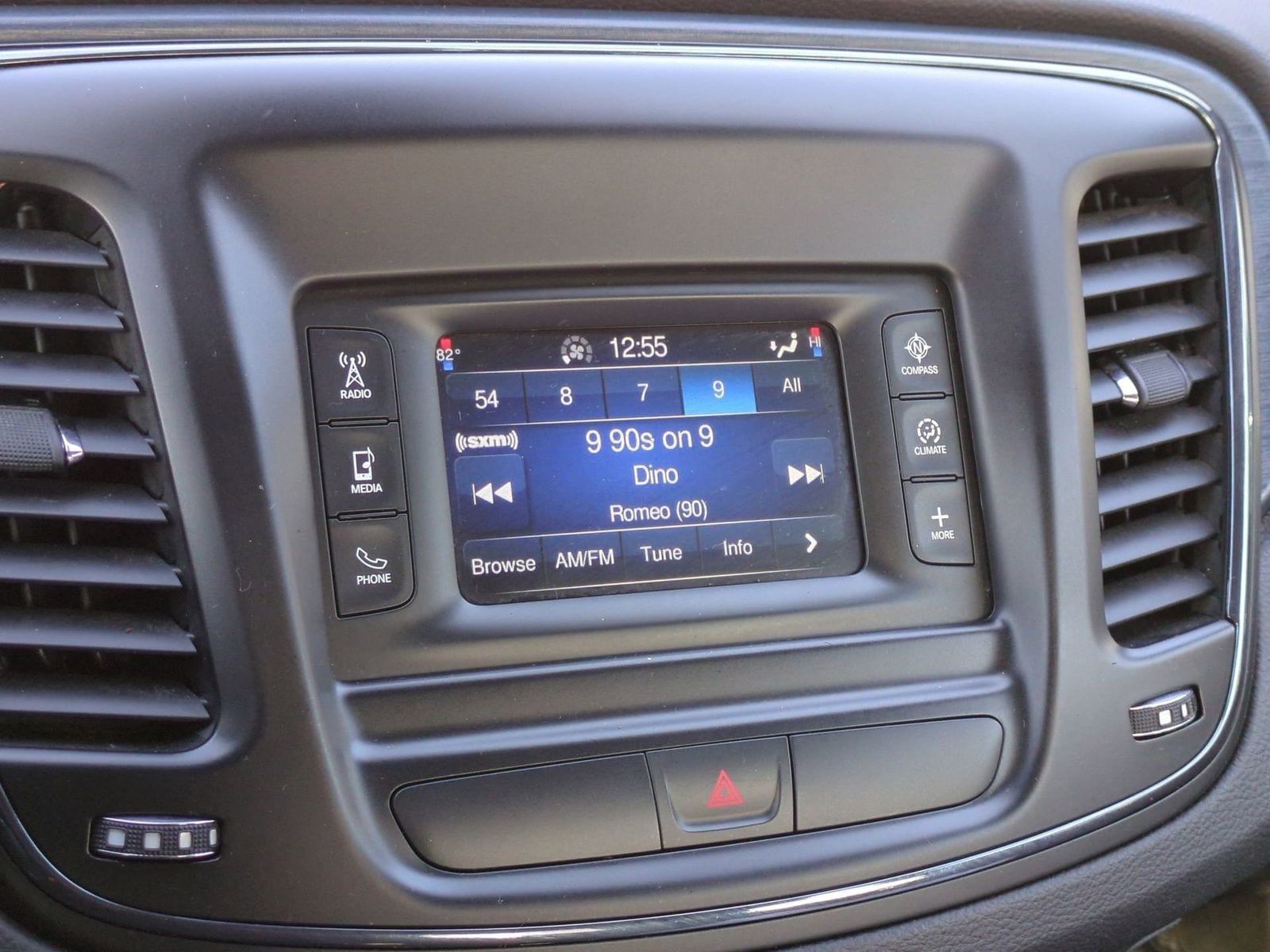 Thumbnail: 2015 Chrysler 200 - 31