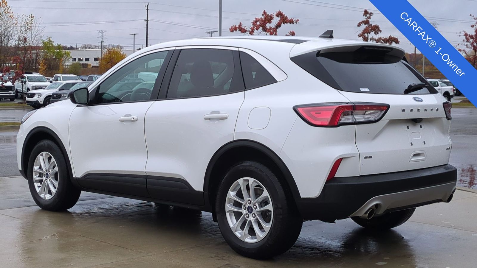 2022 Ford Escape SE photo 2