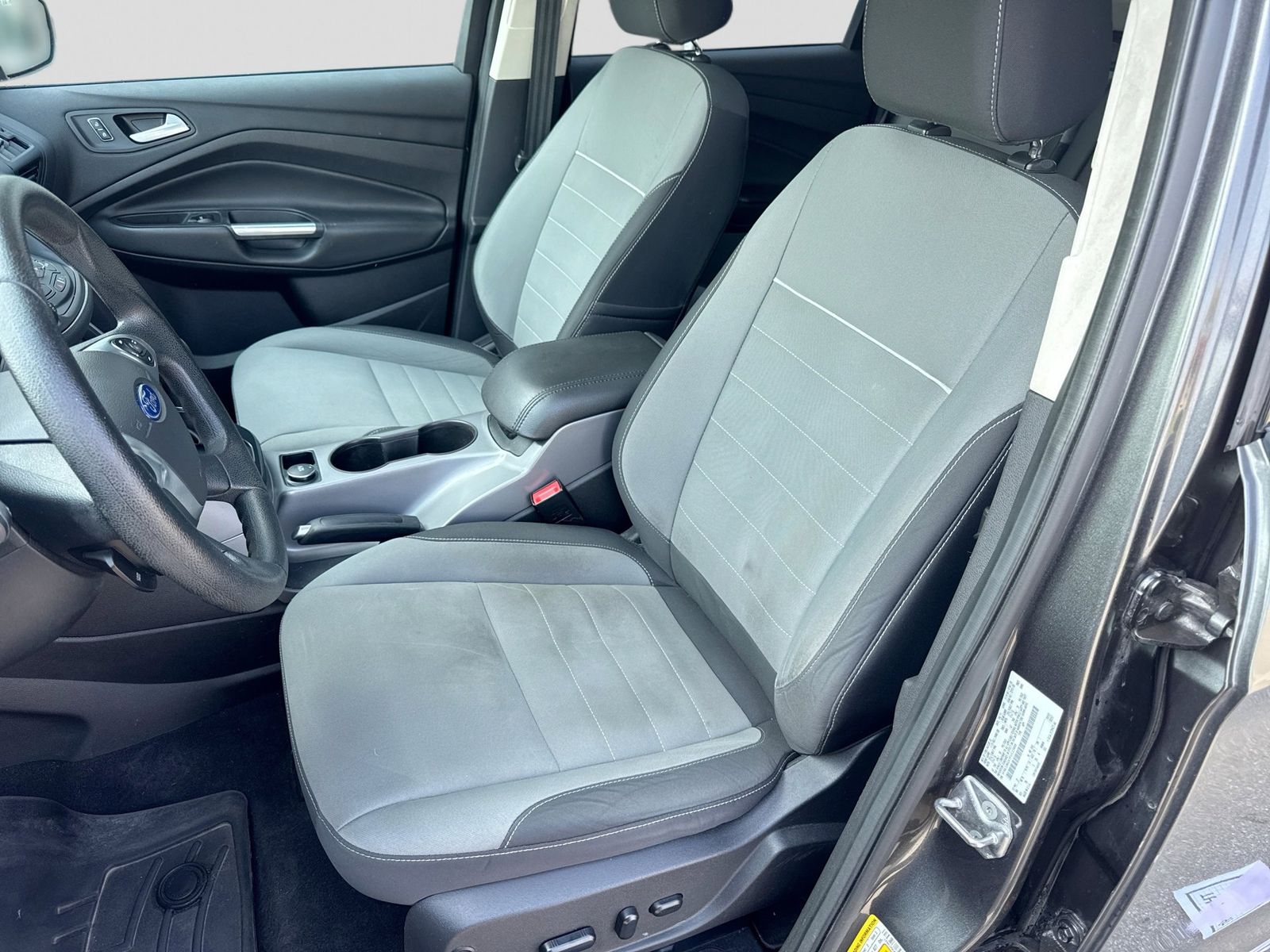 Thumbnail: 2015 Ford Escape - 18
