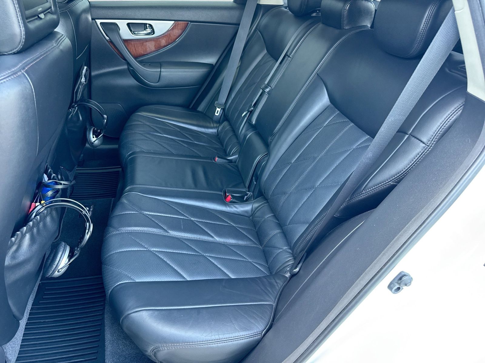 Thumbnail: 2012 INFINITI FX35 - 21