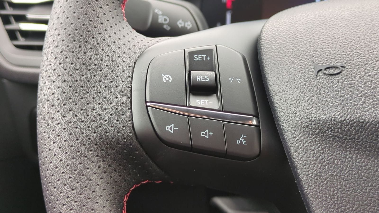 Thumbnail: 2025 Ford Escape - 22