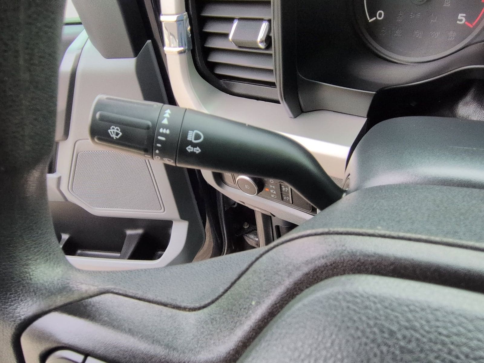 Thumbnail: 2023 Ford F-250 - 28