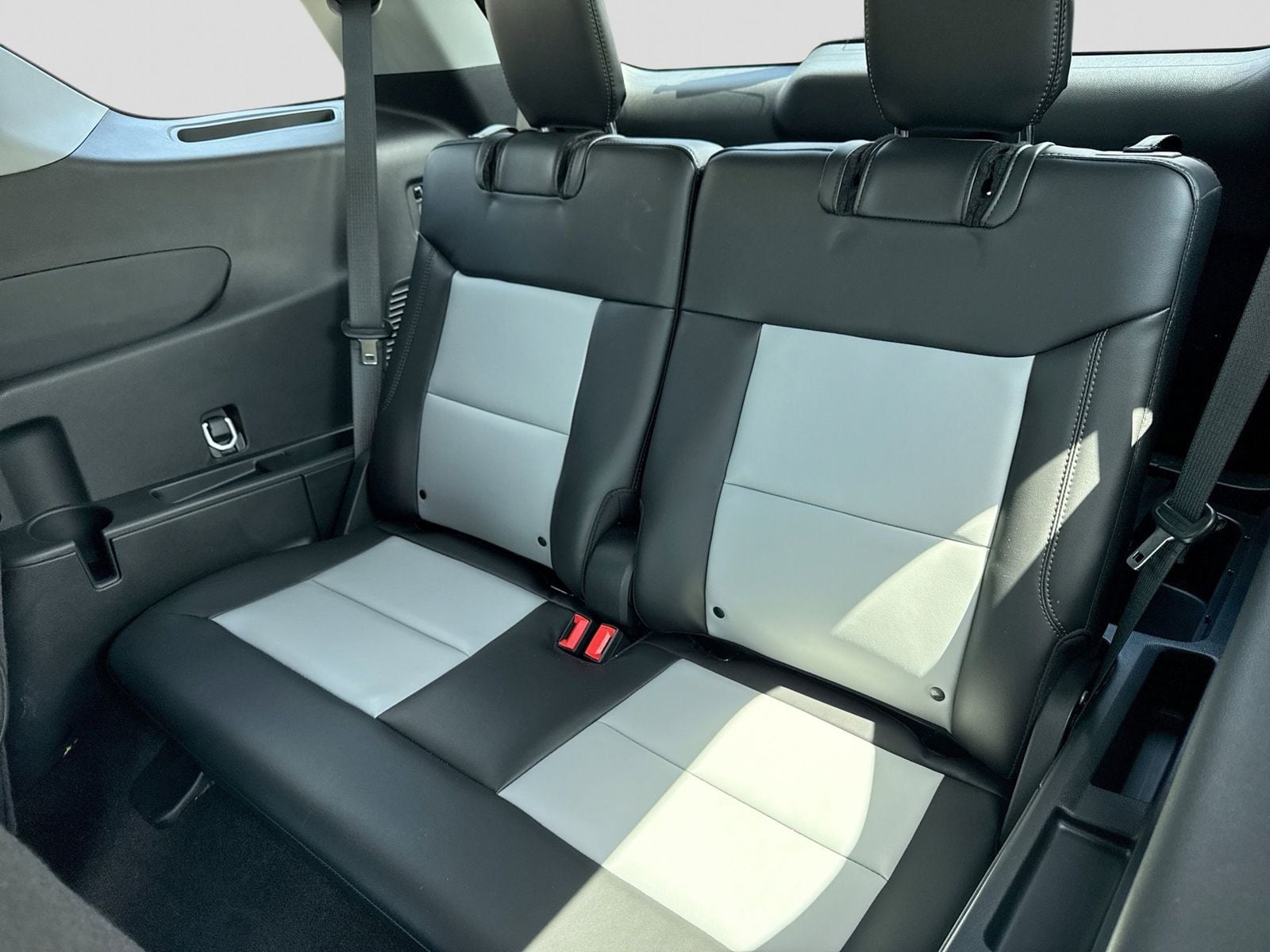 Thumbnail: 2023 Ford Explorer - 21