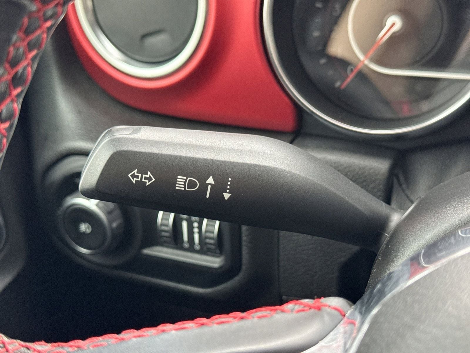 Thumbnail: 2021 Jeep Wrangler - 28