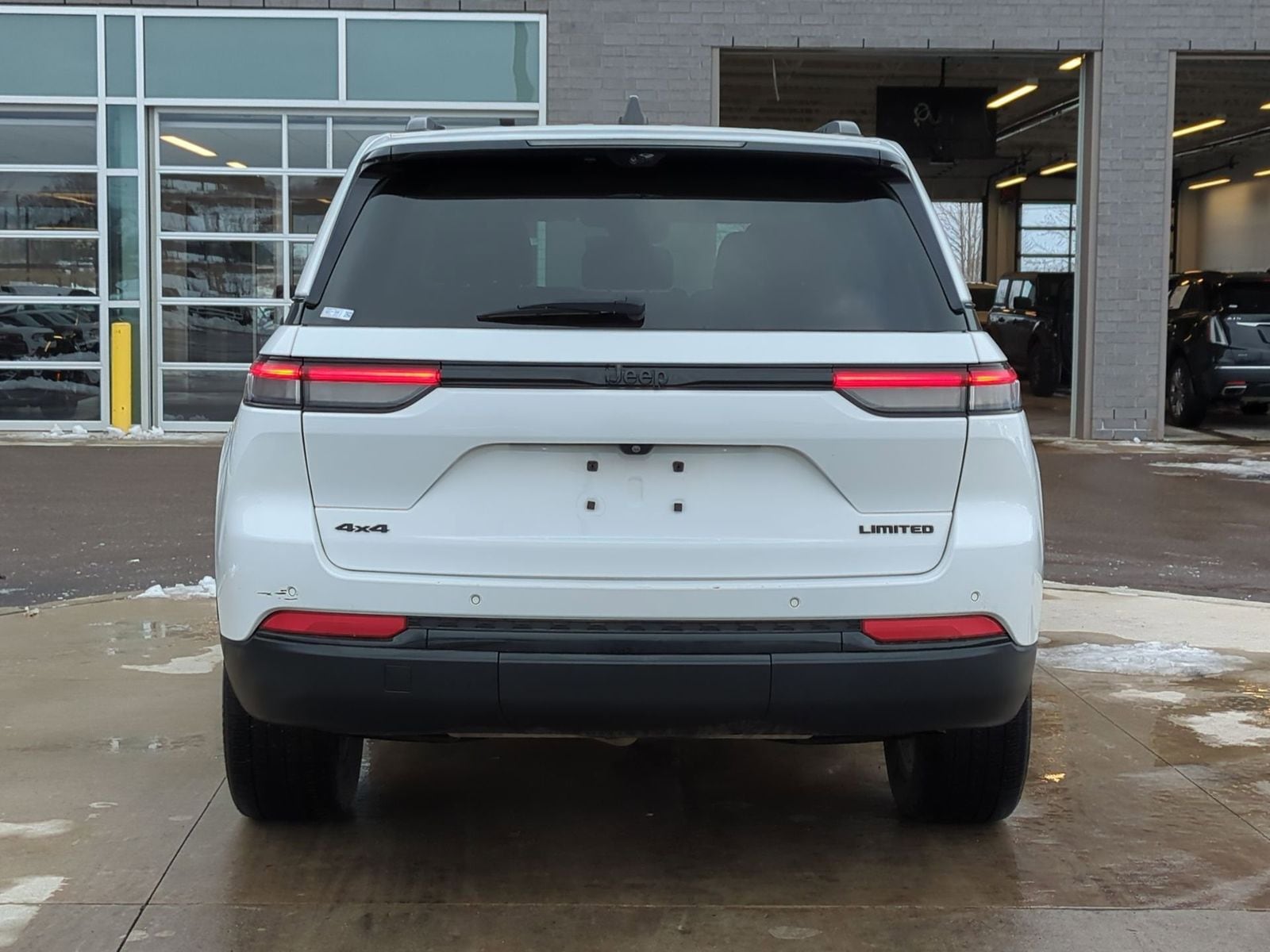 Thumbnail: 2023 Jeep Grand Cherokee - 7