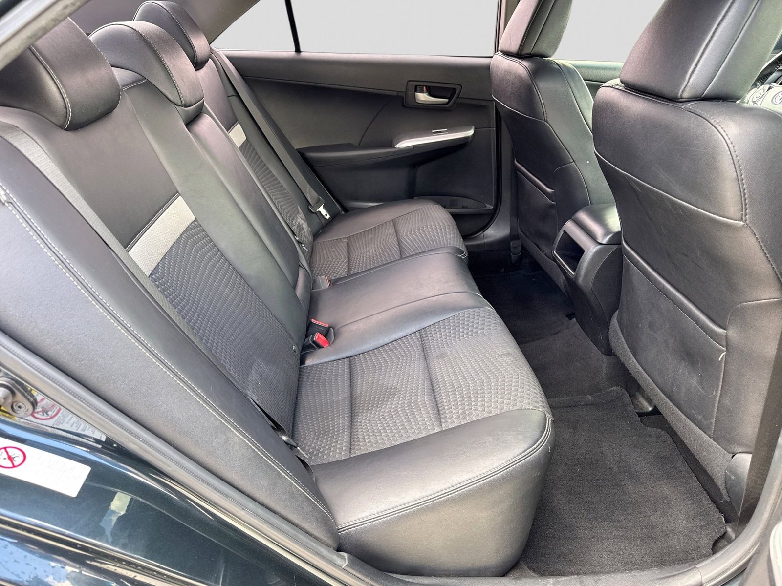 Thumbnail: 2013 Toyota Camry - 23