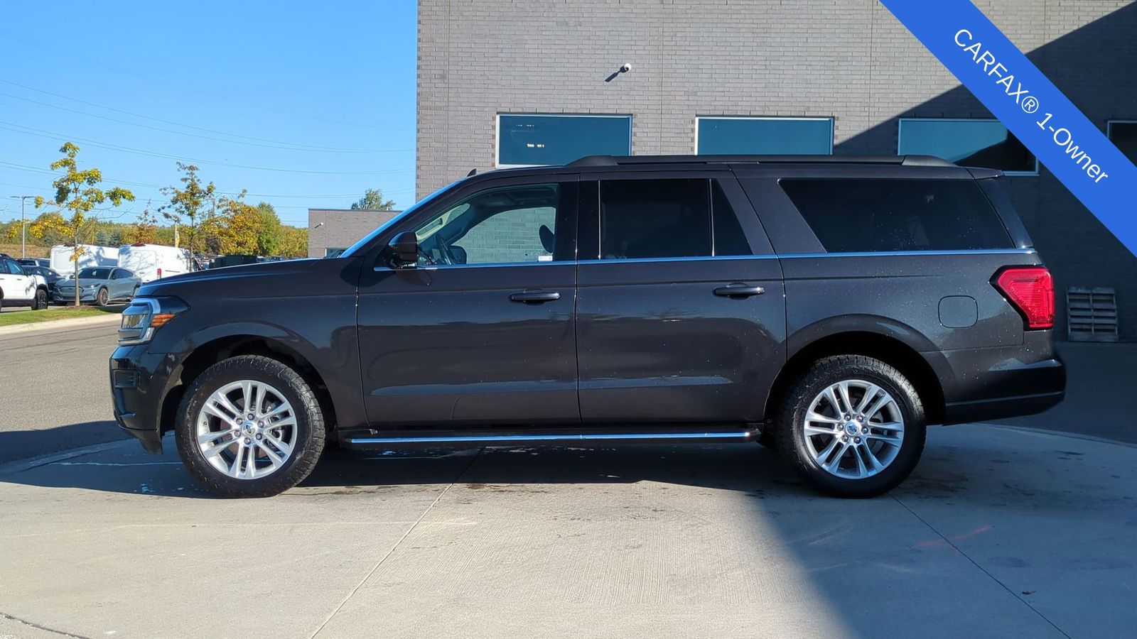 2022 Ford Expedition MAX XLT photo 2