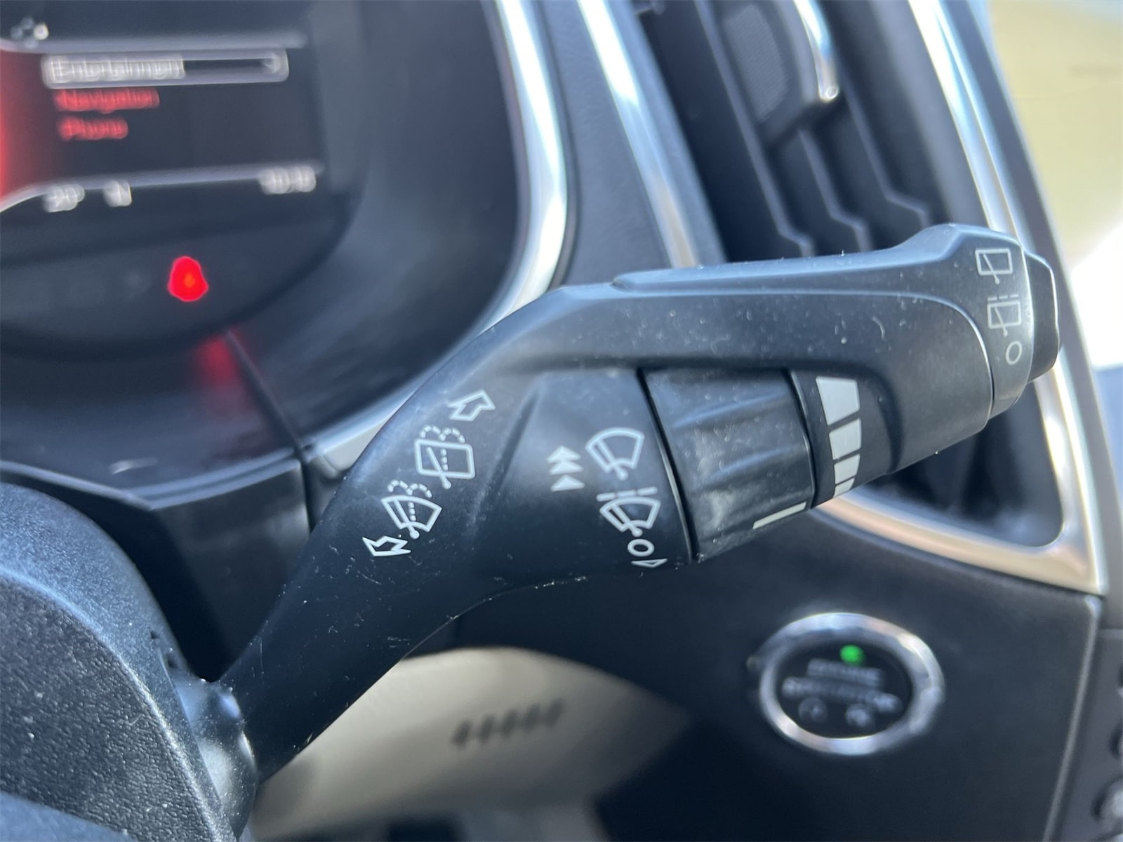 Thumbnail: 2018 Ford Edge - 25