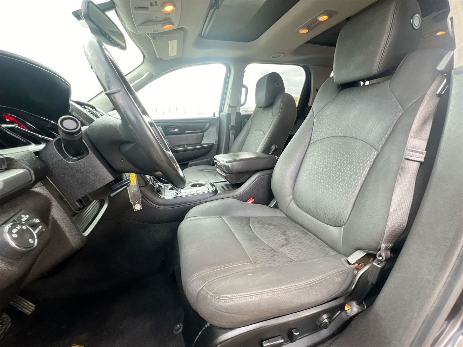 Thumbnail: 2015 GMC Acadia - 16