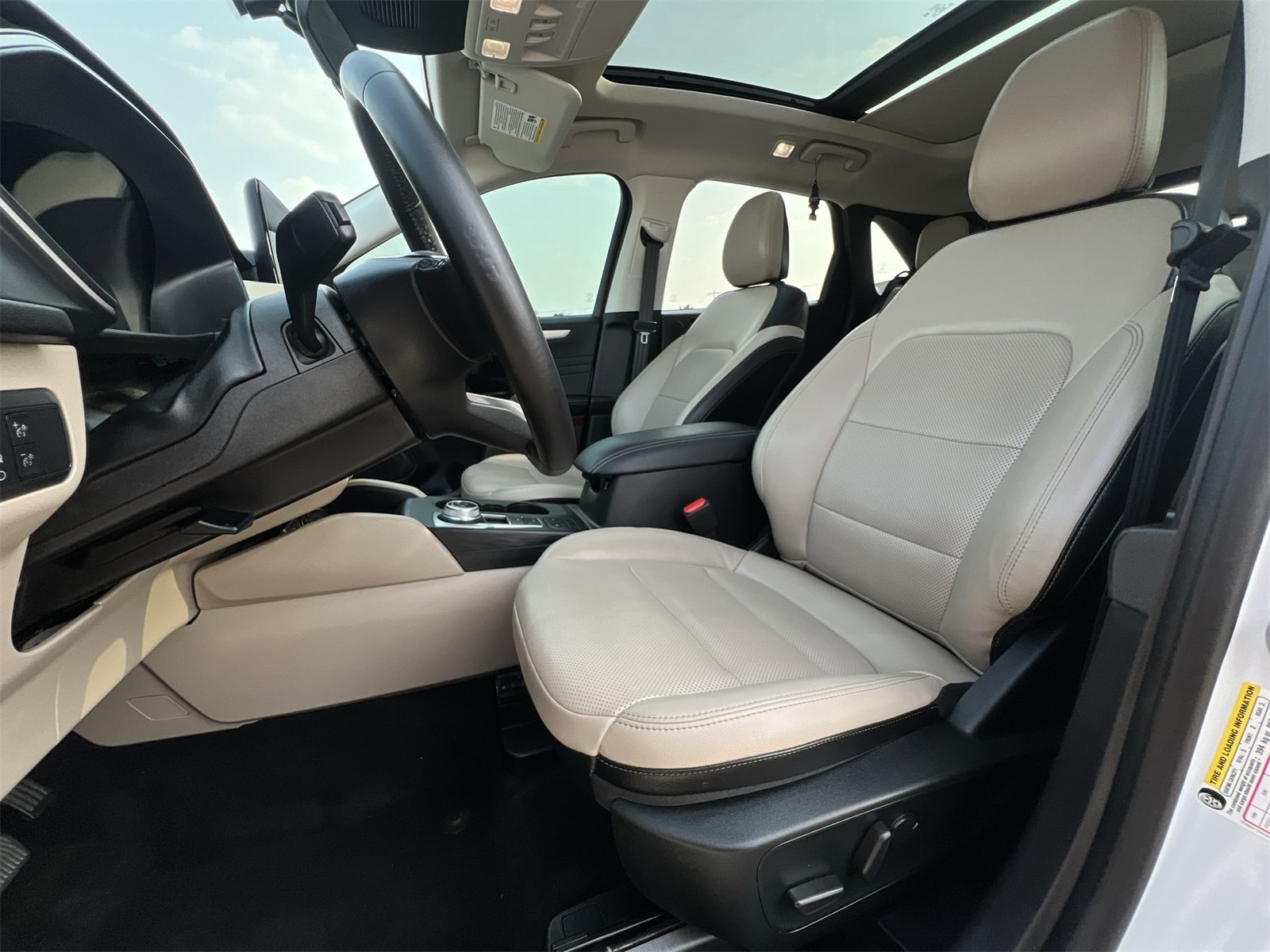 Thumbnail: 2022 Ford Escape - 17