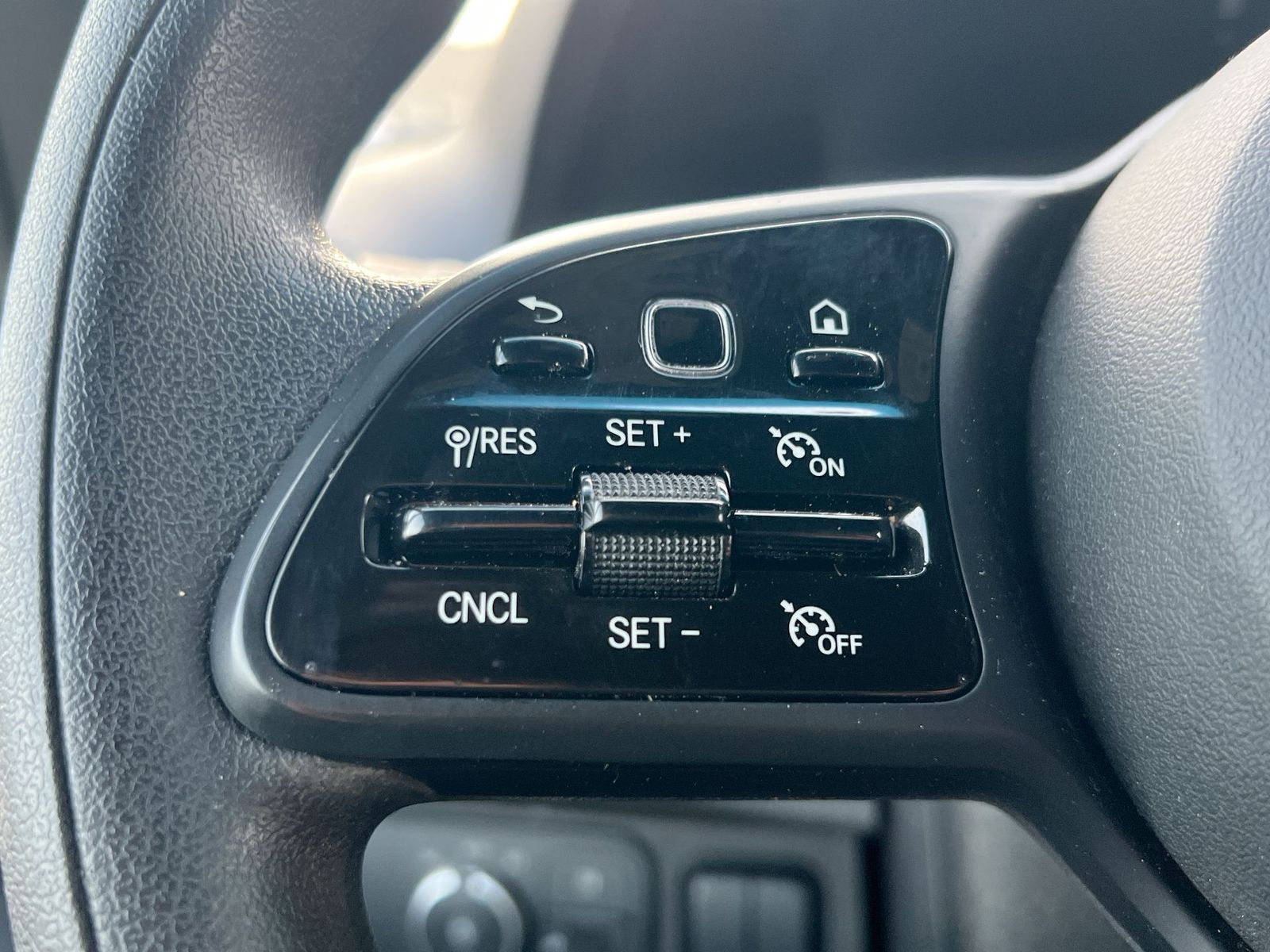 Thumbnail: 2023 Mercedes-Benz Sprinter - 20