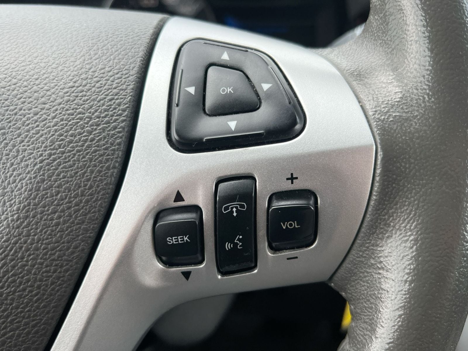 Thumbnail: 2013 Ford Edge - 24