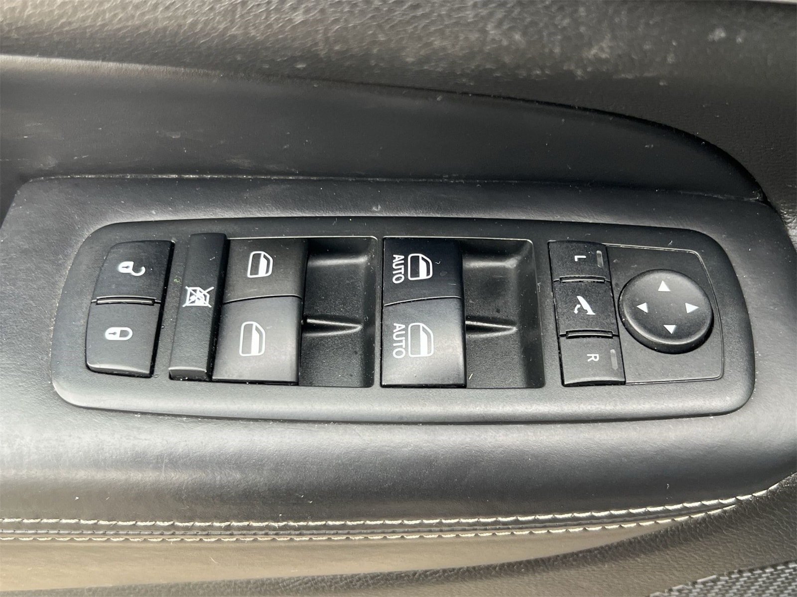 Thumbnail: 2017 Jeep Grand Cherokee - 18