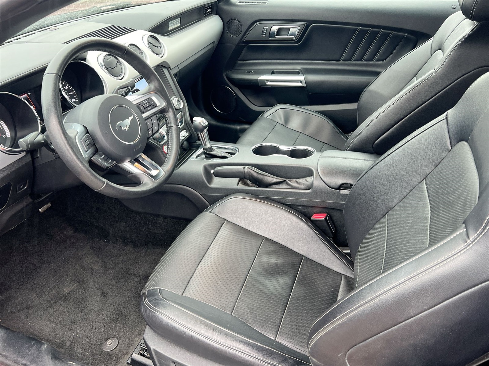 Thumbnail: 2017 Ford Mustang - 10