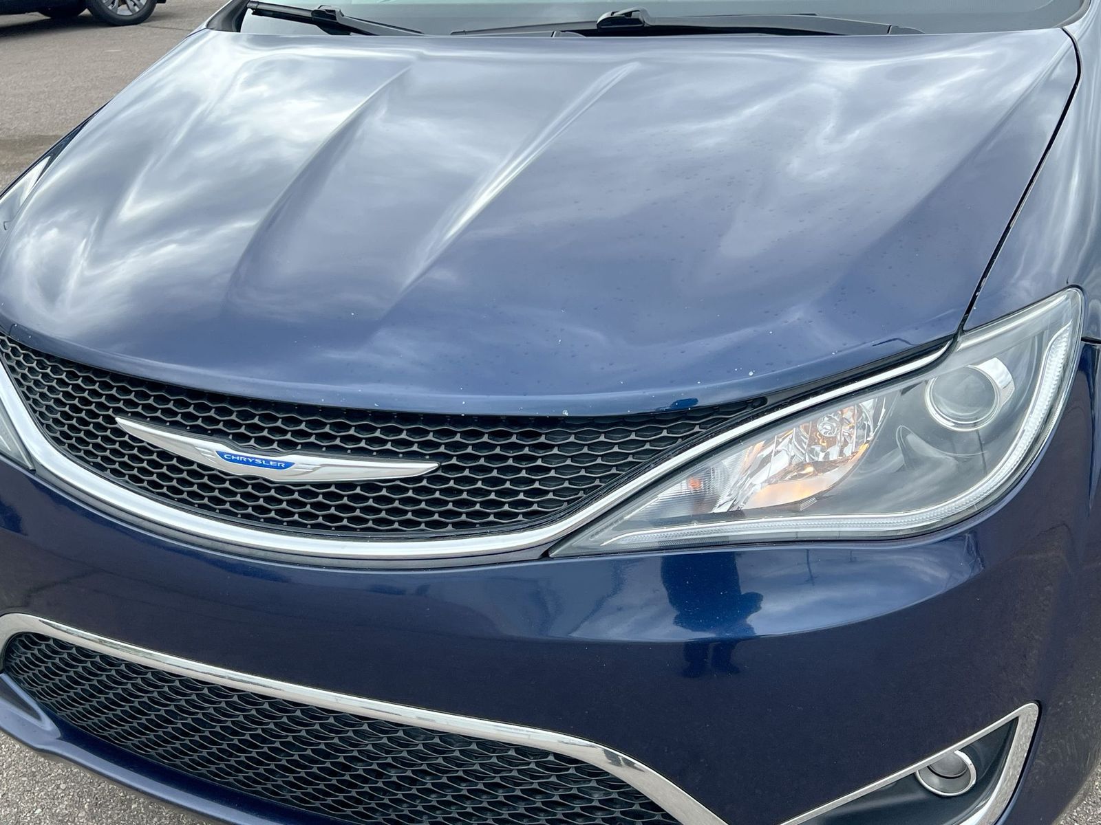 Thumbnail: 2018 Chrysler Pacifica - 10