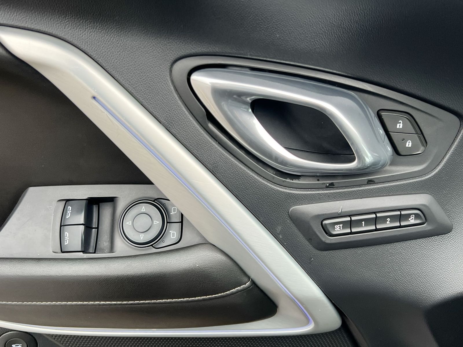 Thumbnail: 2016 Chevrolet Camaro - 17