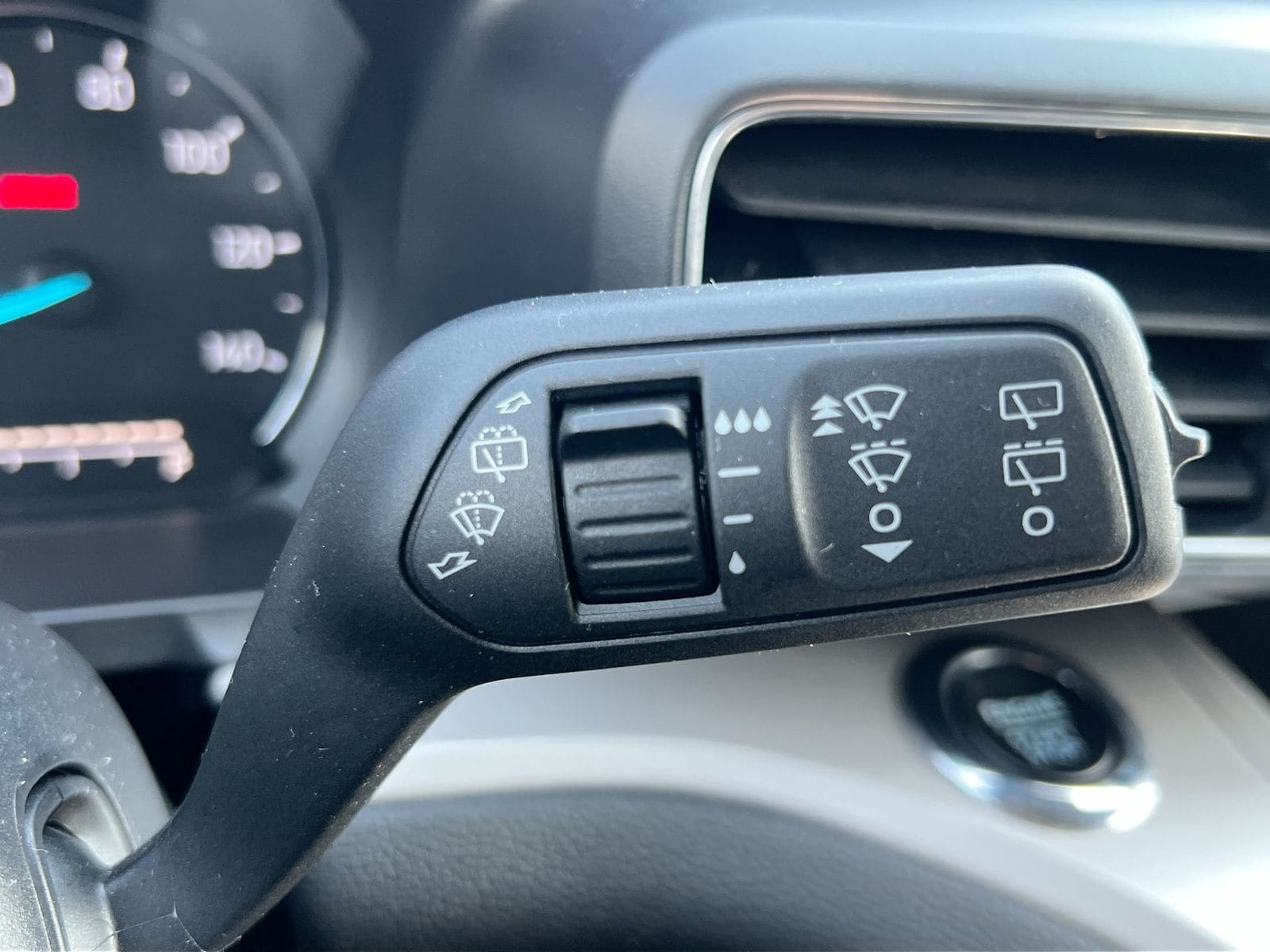 Thumbnail: 2024 Ford Explorer - 25