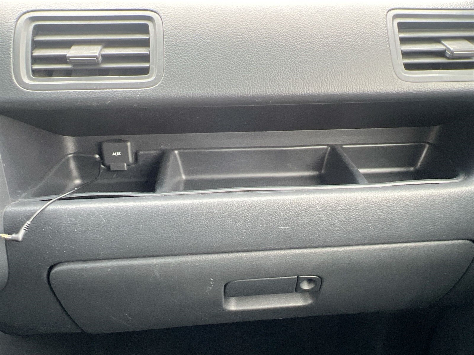 Thumbnail: 2012 Honda Ridgeline - 27