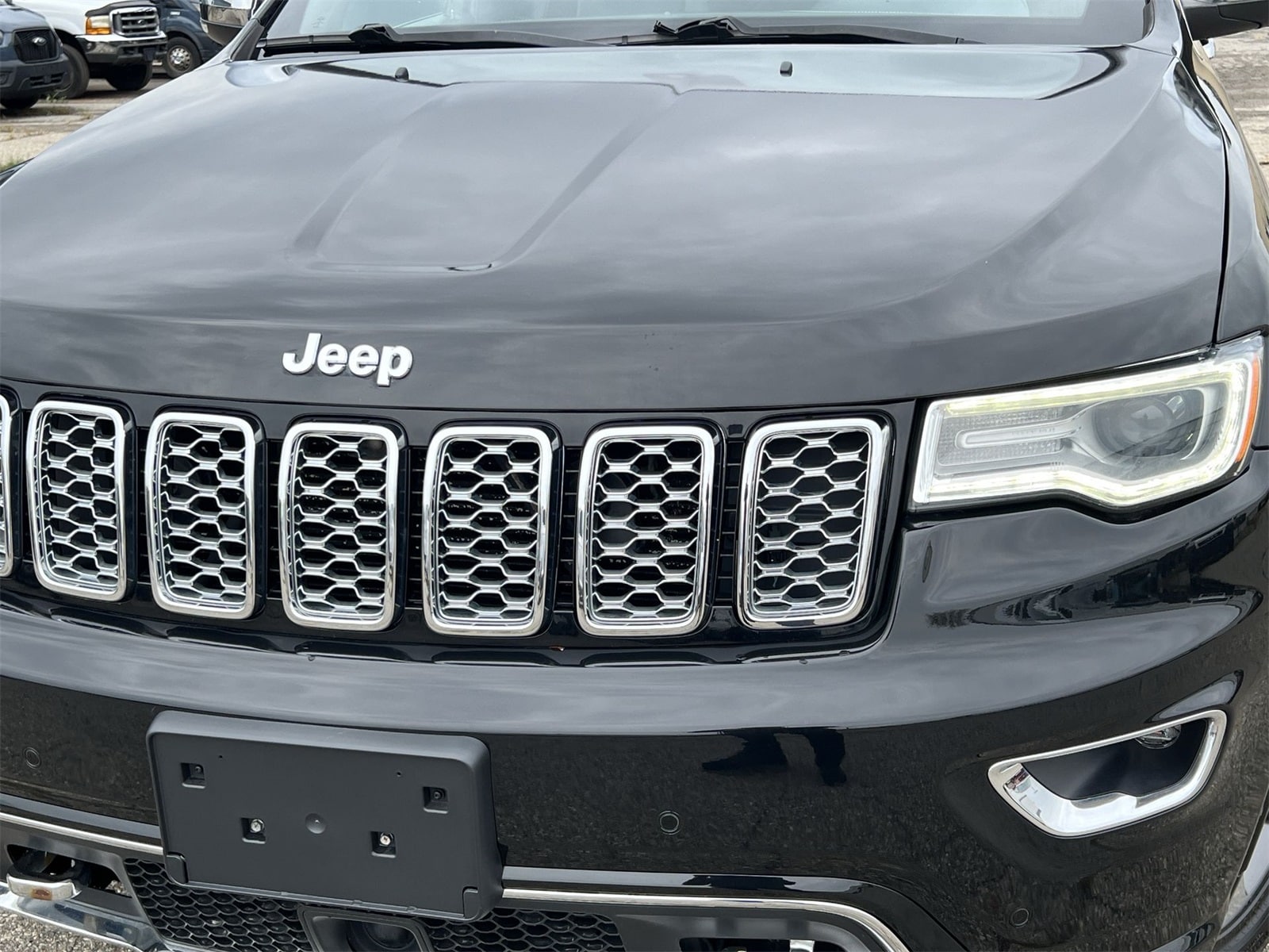 Thumbnail: 2017 Jeep Grand Cherokee - 11